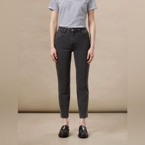 Frank and Oak The Stevie‎ Tapered Jean in Washed Black Size 29